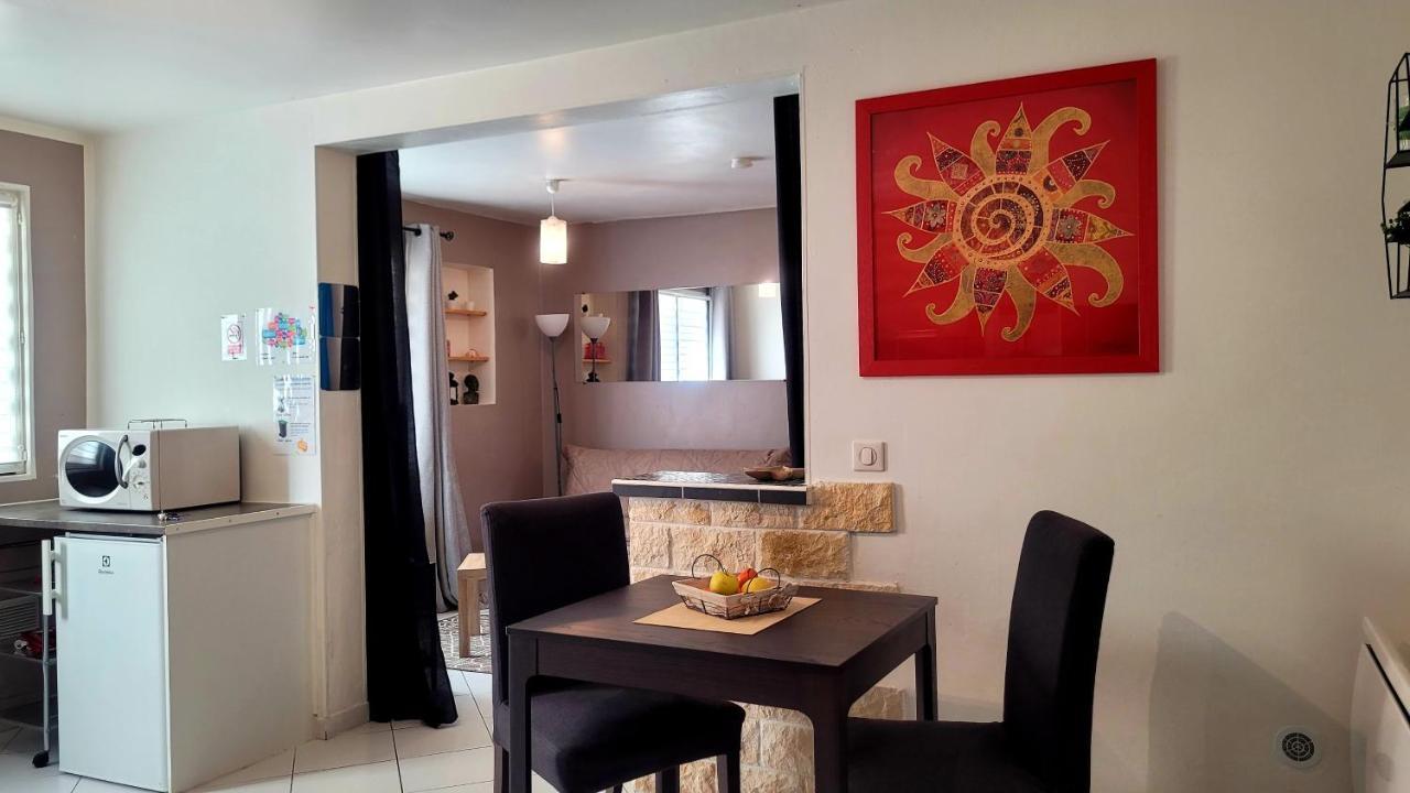 Ravissant Studio Prive 2 Pieces "Le Cosy" Tout Equipe Monchy-Saint-Eloi Eksteriør billede